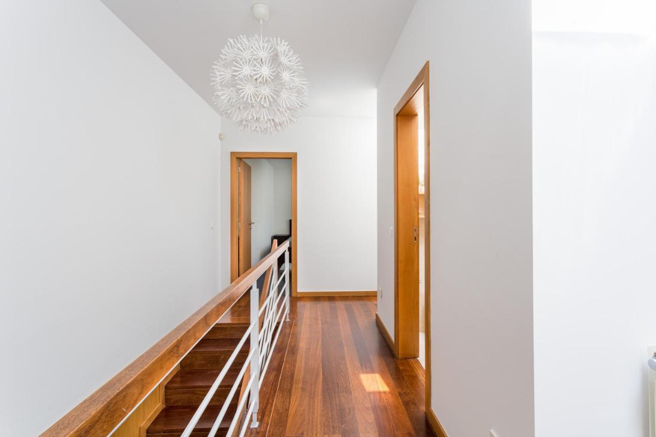 Appartamento Joivy Sleek House Balcony & 2 Terraces In Porto Maía Esterno foto