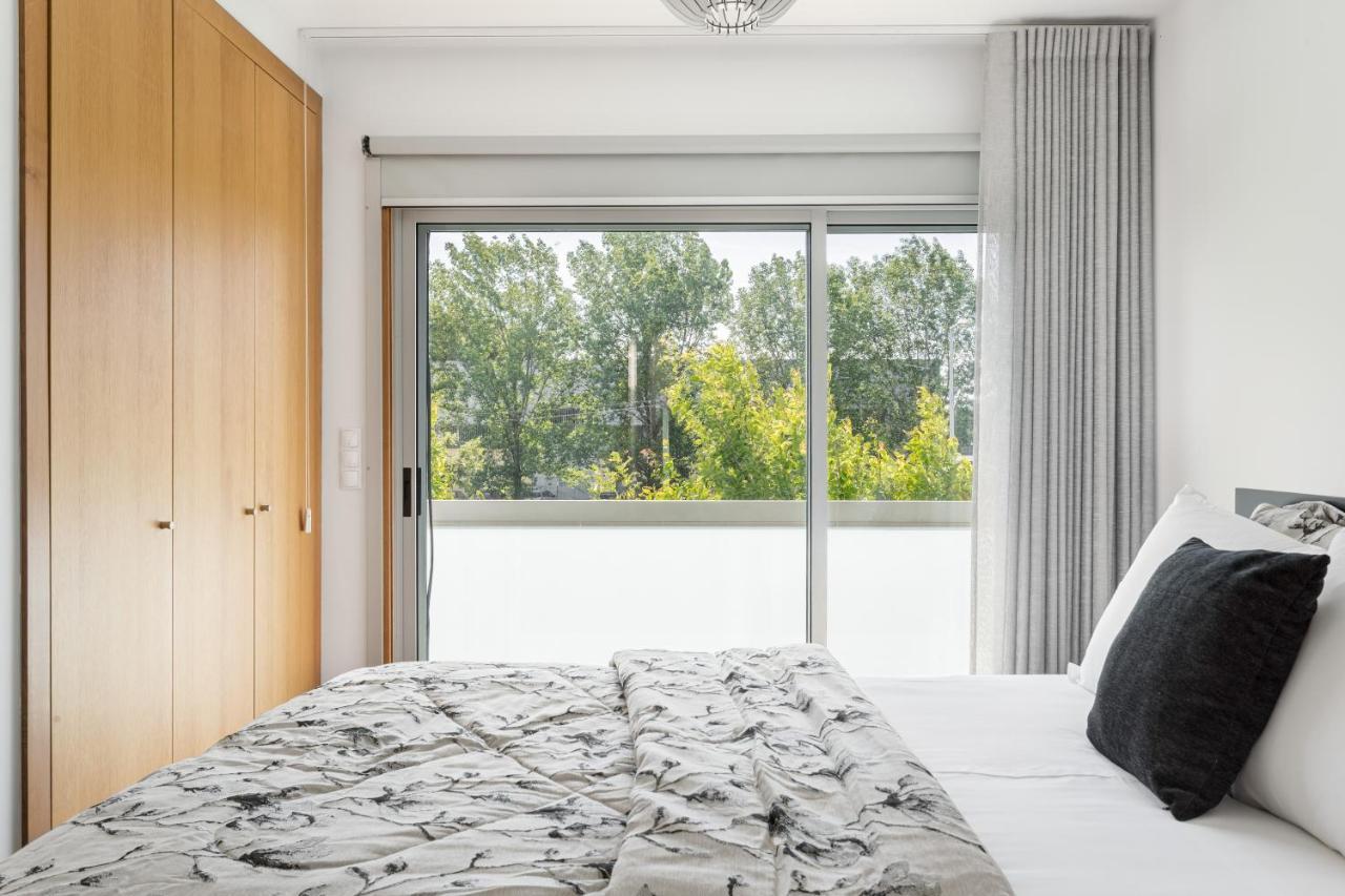 Appartamento Joivy Sleek House Balcony & 2 Terraces In Porto Maía Esterno foto